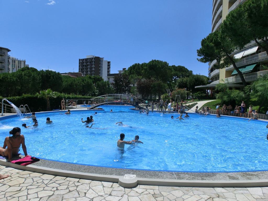 Appartamenti La Torre Lignano Sabbiadoro Exterior foto