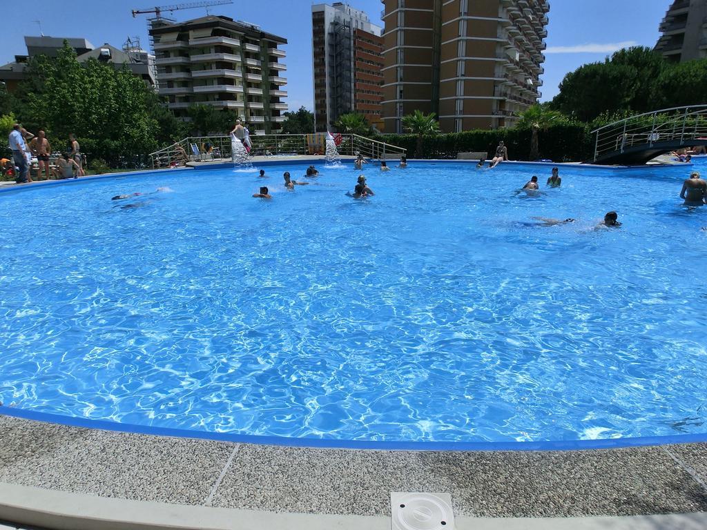 Appartamenti La Torre Lignano Sabbiadoro Exterior foto